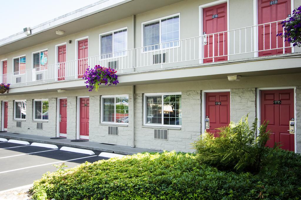 Campus Inn&Suites Eugene Downtown Exterior foto